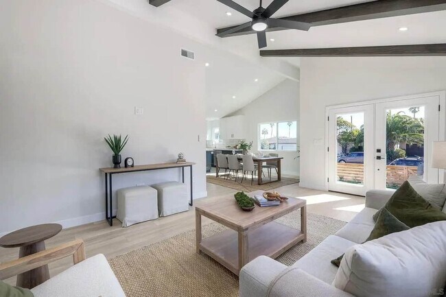 Building Photo - 436 Date Ave