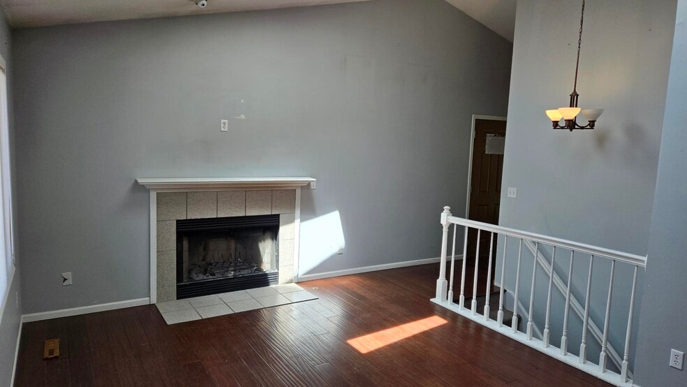 Building Photo - 945 18th St