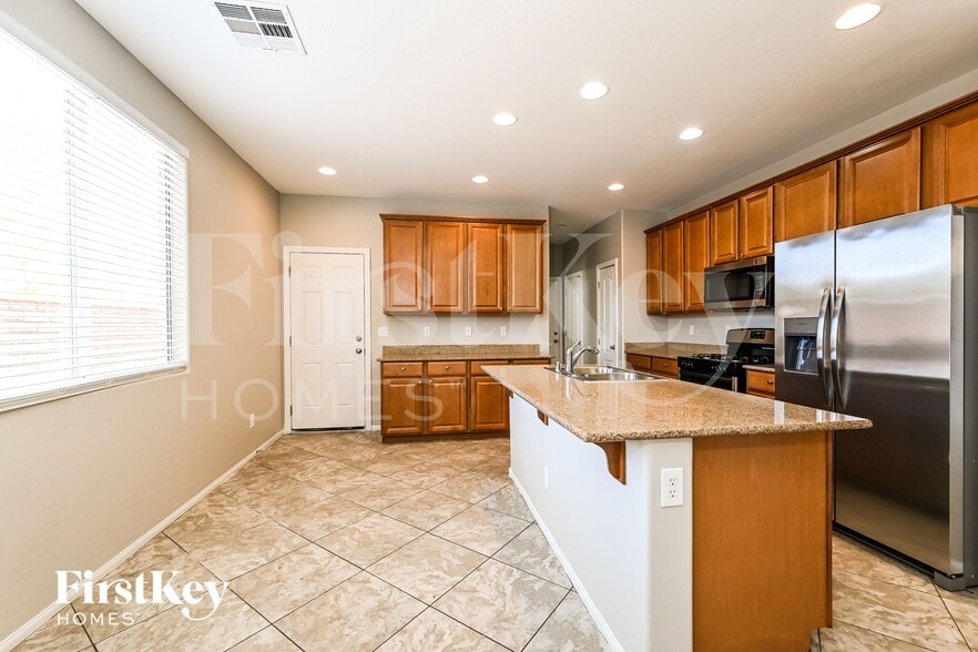 Building Photo - 8324 Mokena Ave