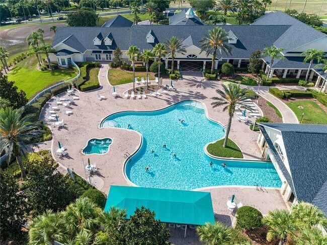 Building Photo - 2427 Caledonian St