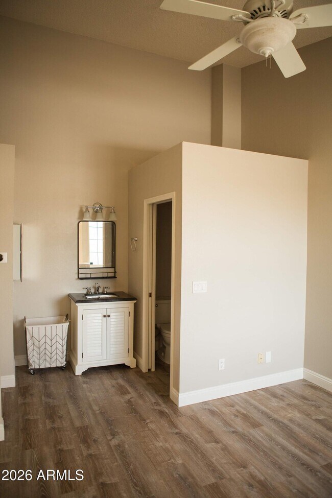 Building Photo - 2301 E University Dr