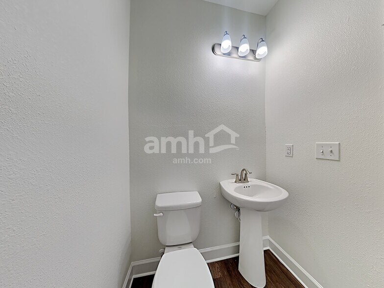 Building Photo - 1261 Tan Tara Trl