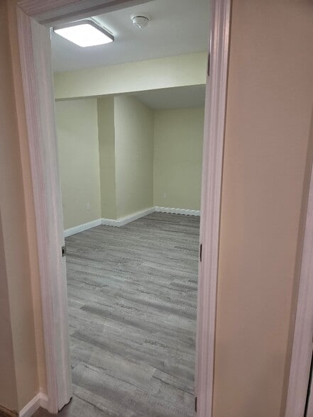 Building Photo - 417 Pittston Ave