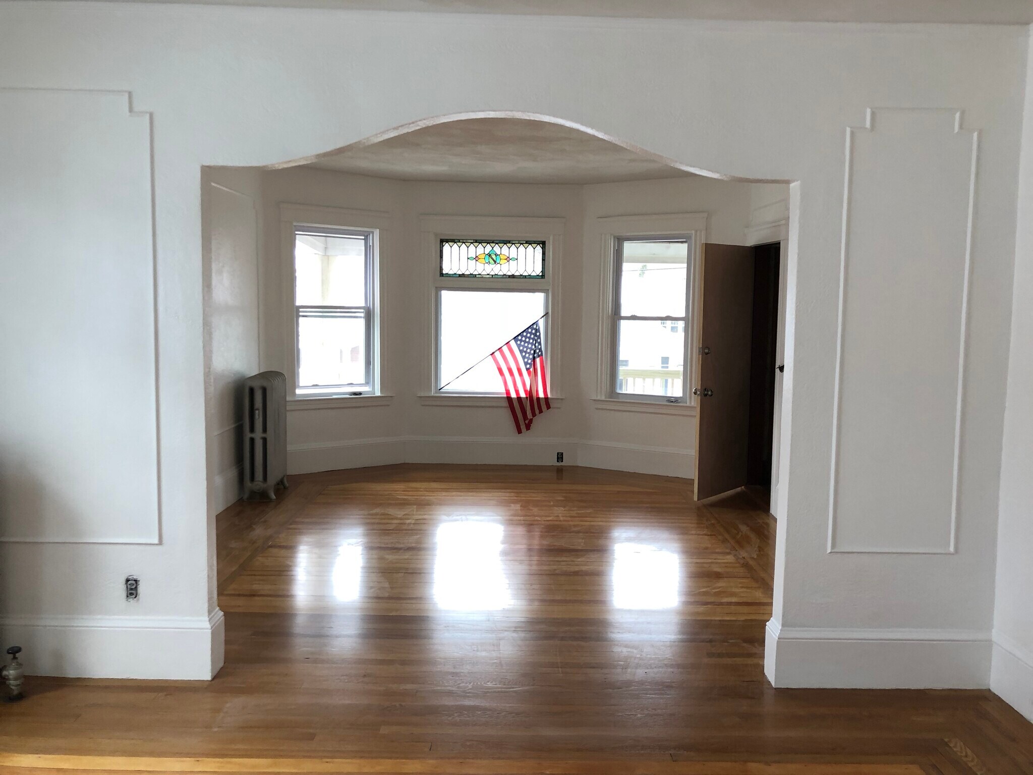 Building Photo - 49 Pembroke Ave