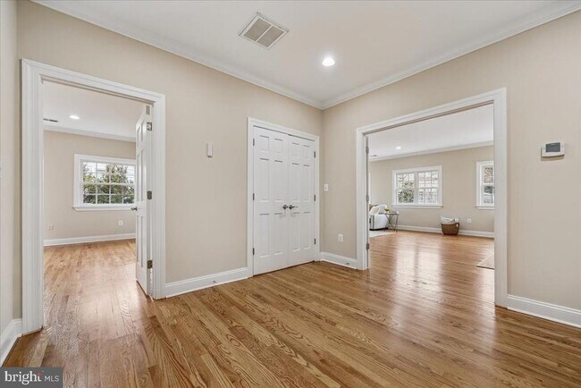 Building Photo - 4902 De Russey Pkwy