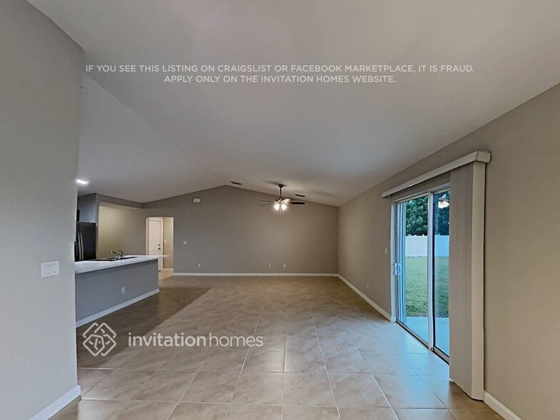 Building Photo - 365 SW Ridgecrest Dr