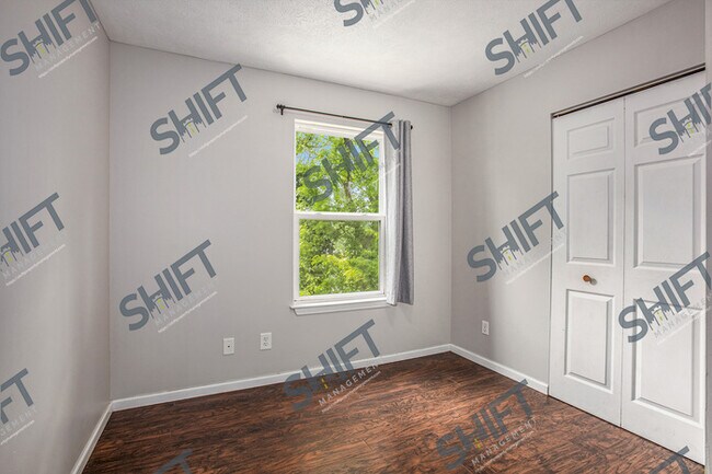 Building Photo - 755 North - Beautiful Single Family home