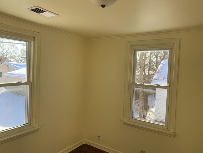 Building Photo - 1347 McKinley Ave