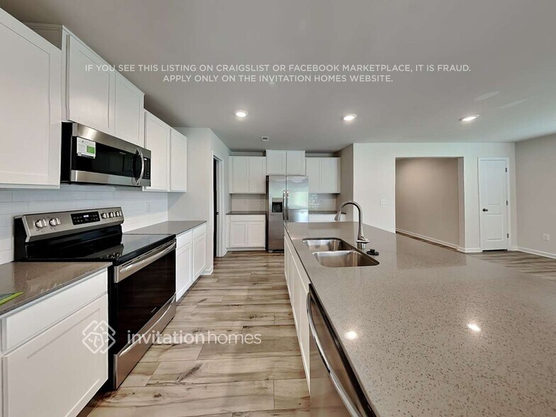 Building Photo - 2618 Brunson Ct