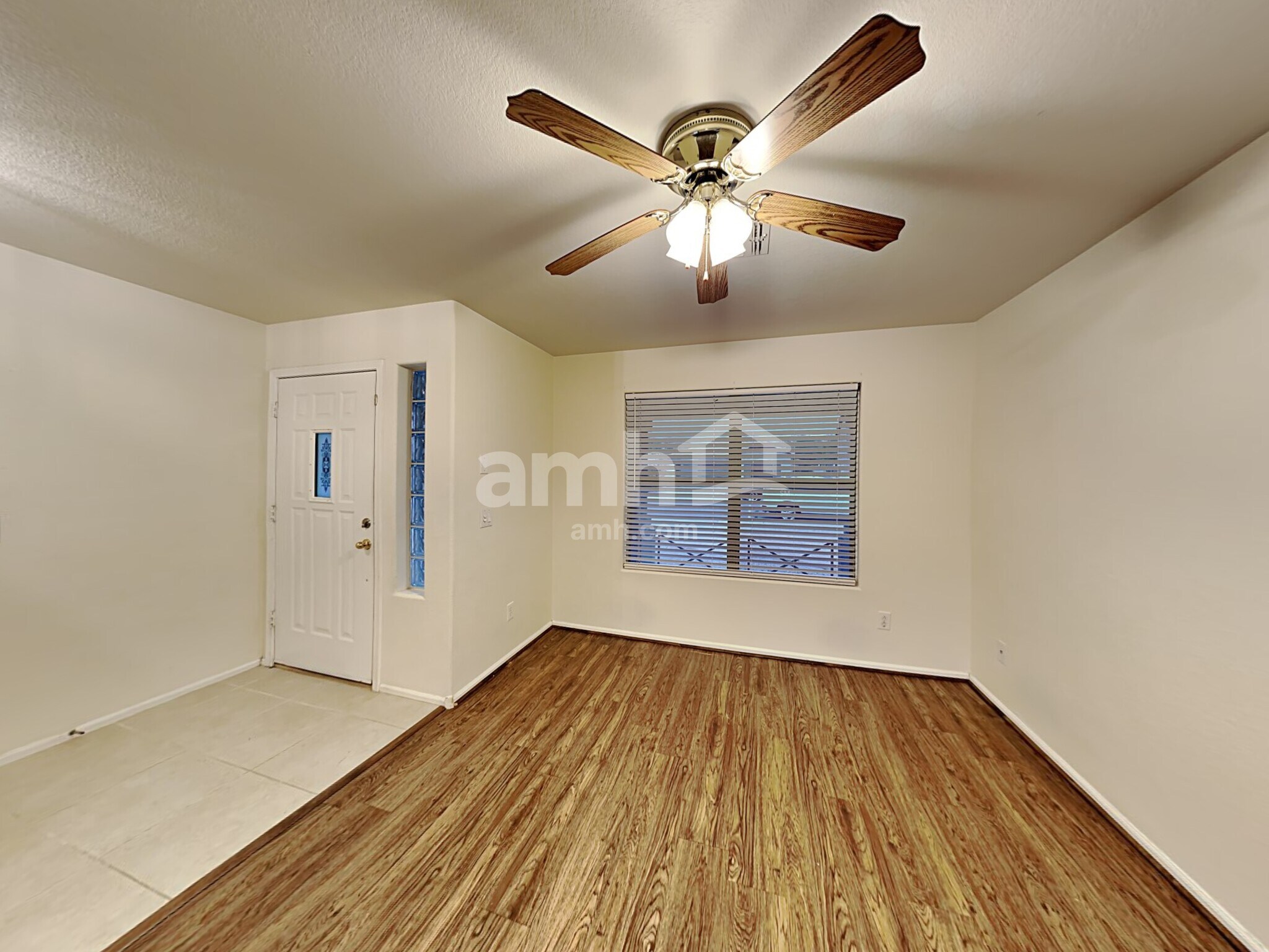 Building Photo - 11439 E Persimmon Ave