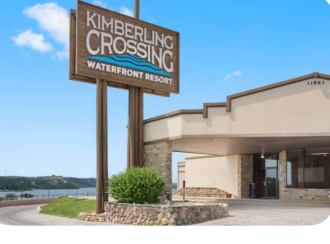 Building Photo - Remodeled and Stunning Studio | Fully Furnished | All Utilites Included | 1 Bathroom | Condo | Ki...