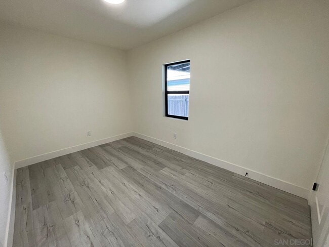 Building Photo - 1846 Klauber Ave