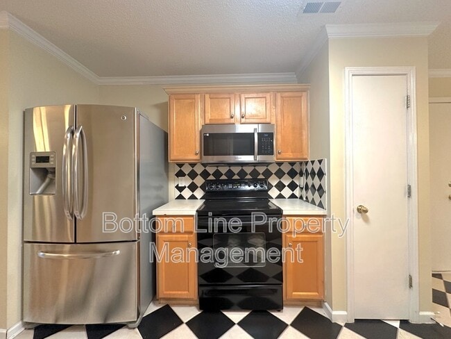 Building Photo - 131 Camforth Dr