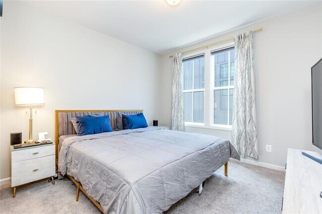 Building Photo - 912 Brees Ct