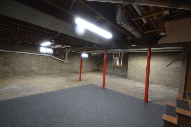 Building Photo - This one is Perfect!! It's a 2 Bedroom Single-Family Home with a Garage in Smyrna