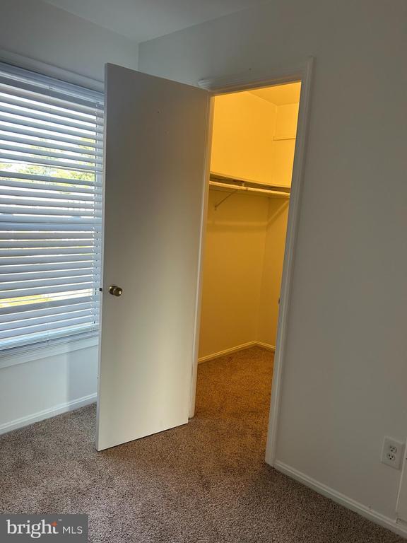 Building Photo - 804 Quince Orchard Blvd