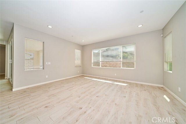 Building Photo - 2622 E Embry Ln