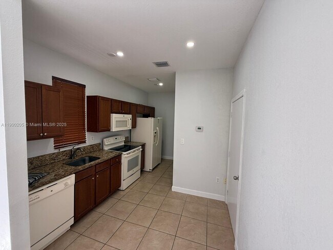 Primary Photo - 9061 SW 169th Ct