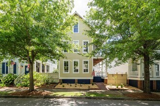 Building Photo - 48 Bright Spot St