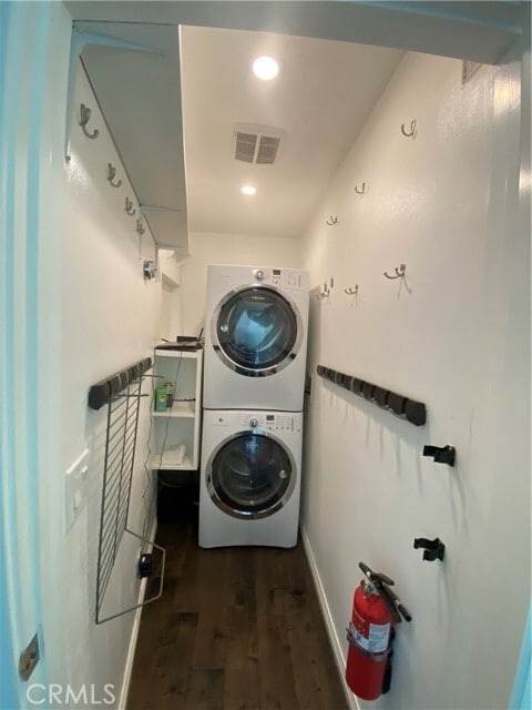 Building Photo - 520 Calle Aragon