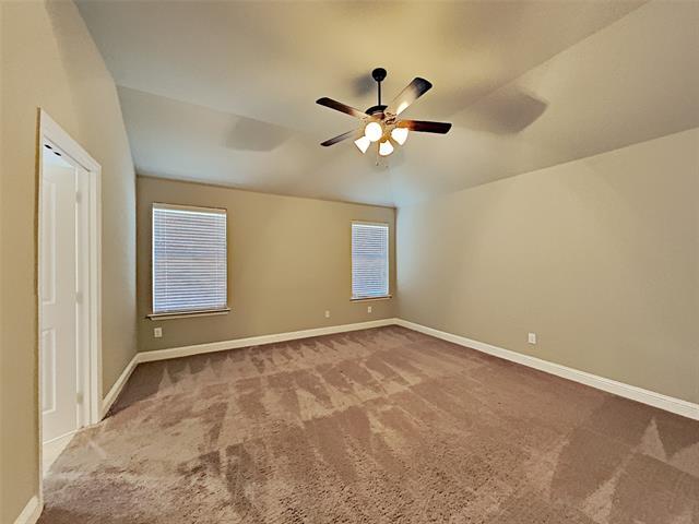 Building Photo - 900 McLynn Ct