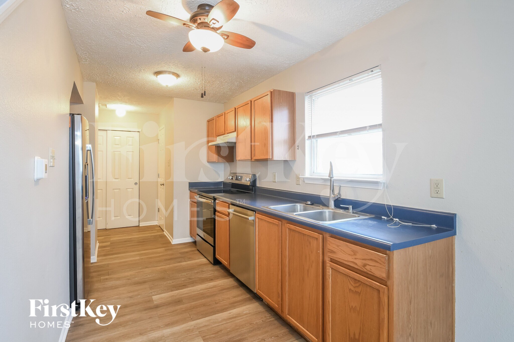 Building Photo - 2332 Providence Ct