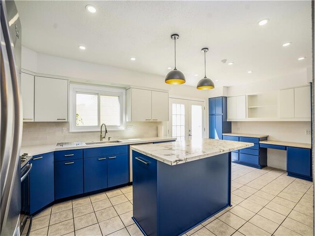 Building Photo - 746 Country Pl Dr