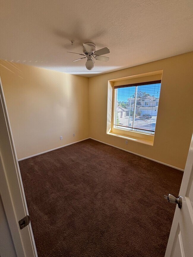 Building Photo - 10463 Graham Ct