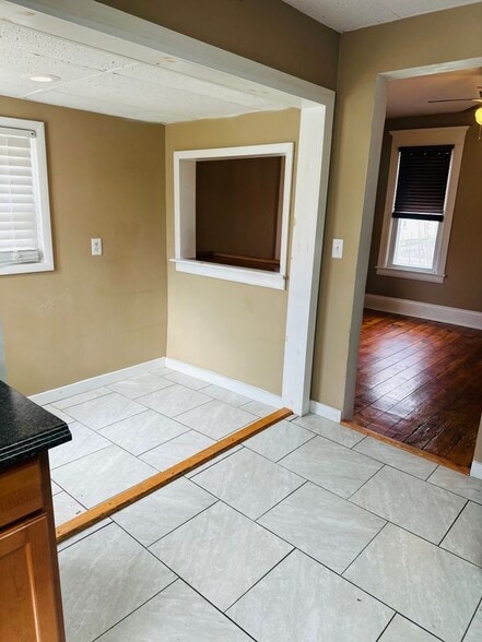 Building Photo - 15 Van Patten St