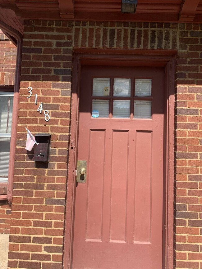 Primary Photo - 3146 Mason St