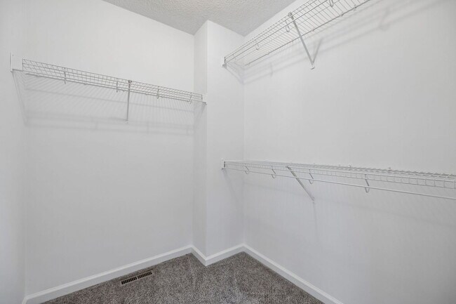 Building Photo - 3708 Kendra Ct N