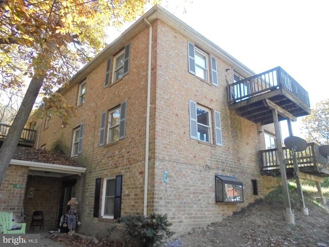 Building Photo - 51 Ed Turner Ln