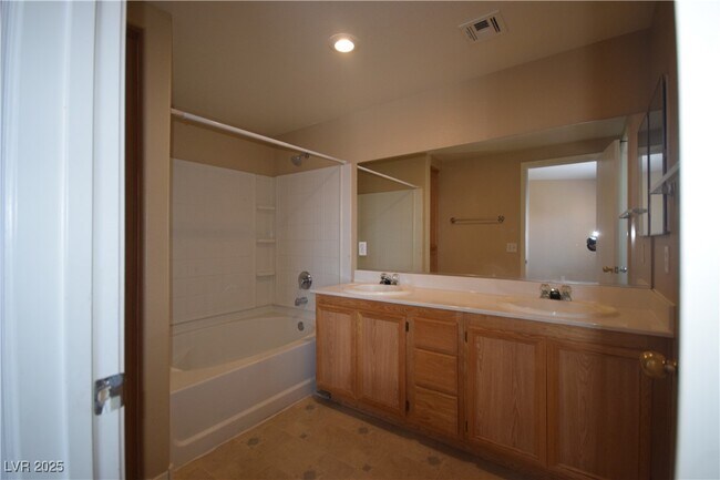 Building Photo - 4099 Halfmoon Bay Dr