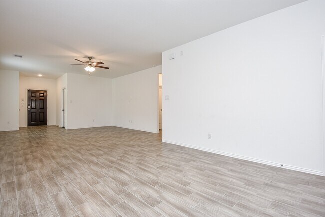 Building Photo - 31326 Black Frst Xing