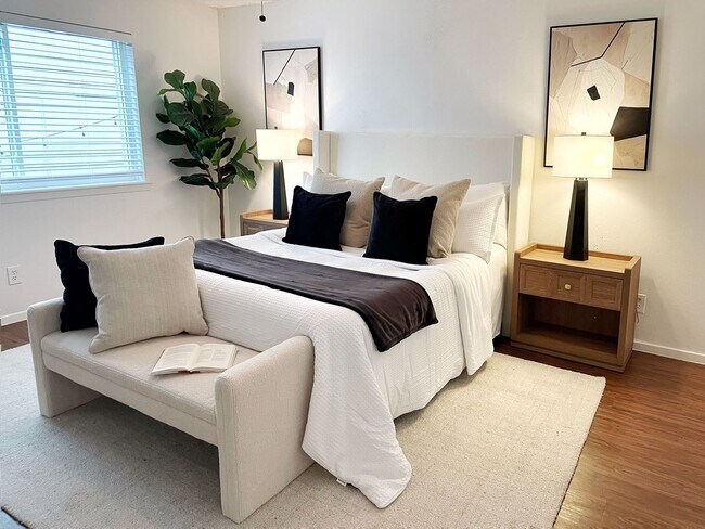 Building Photo - Central Austin One Bedroom Gem - Walk to Central Market!