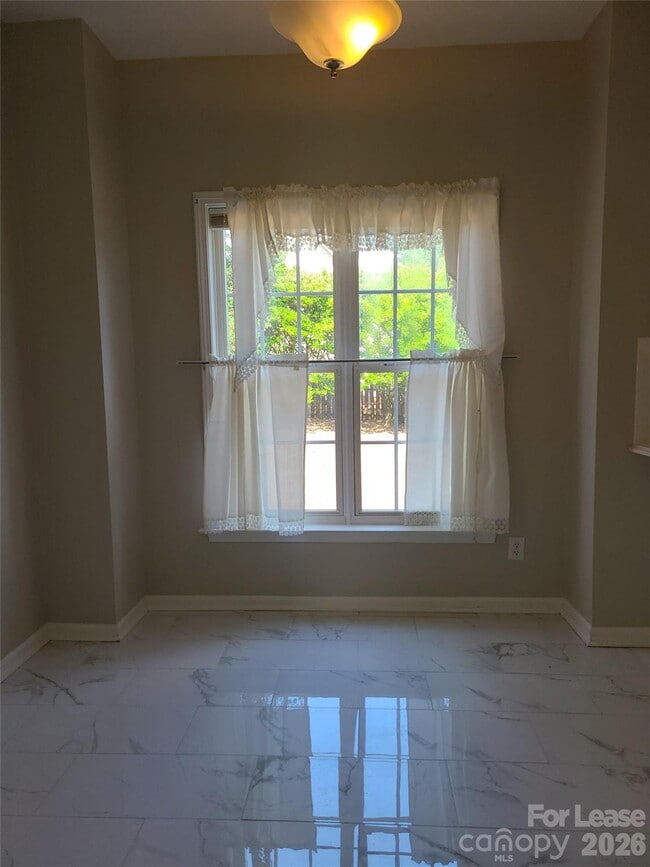 Building Photo - 9509 Mitchell Glen Dr