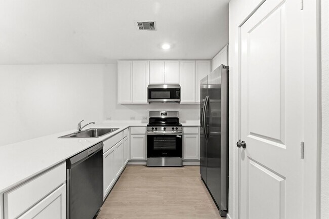 Building Photo - 18716 Loom dr