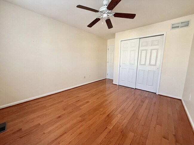 Building Photo - 306 Pimlico Way