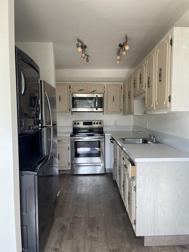 Building Photo - 1141 Calamondin Terrace