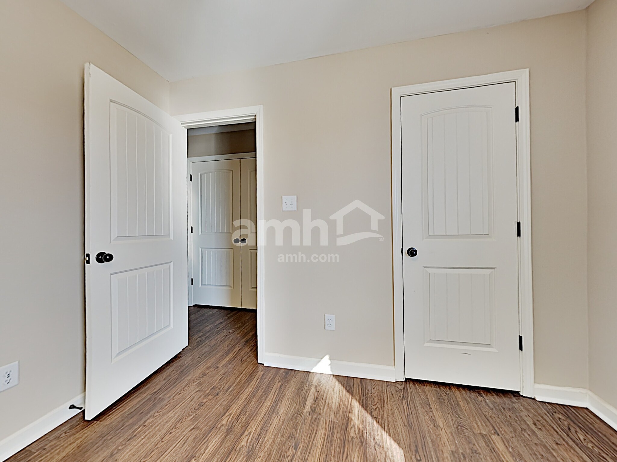 Building Photo - 1229 Carlton Ridge Dr