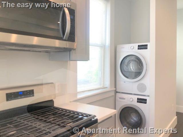 Building Photo - 75 Kinnaird St