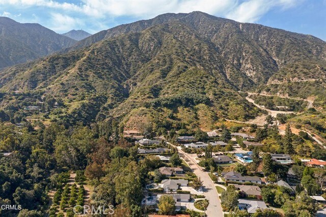 Building Photo - 2055 Liliano Dr