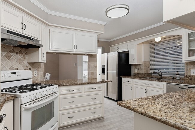 Building Photo - 99 N Deerfoot Cir