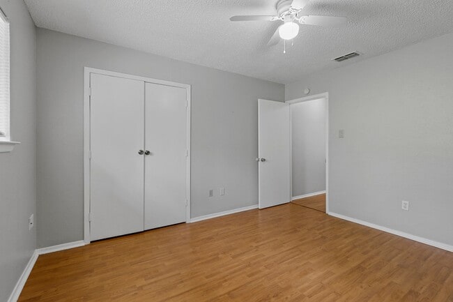 Building Photo - 740 Prairie Creek Dr