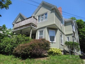 Building Photo - 6 Poplar St