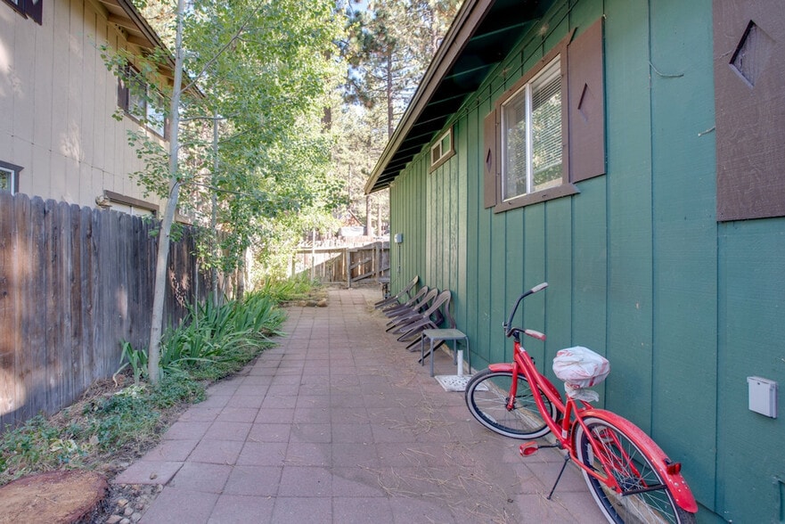 Building Photo - 3746 Pioneer Trail