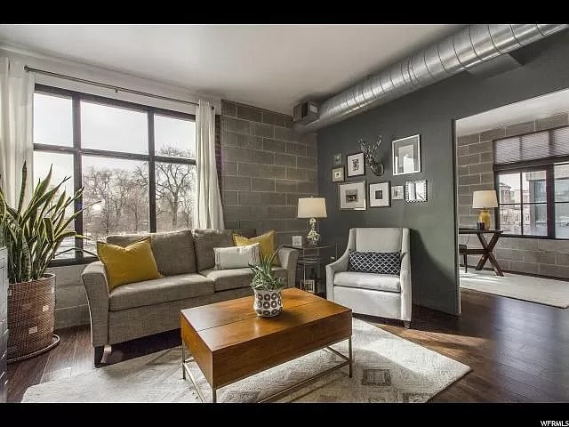 Building Photo - 336 W 300 S