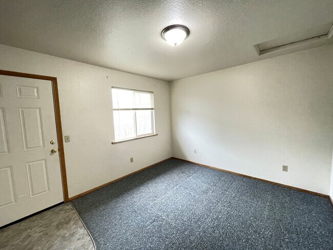 Building Photo - 1 Simpson St