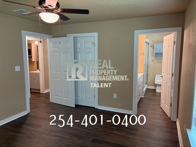 Building Photo - 952 Fannin Loop