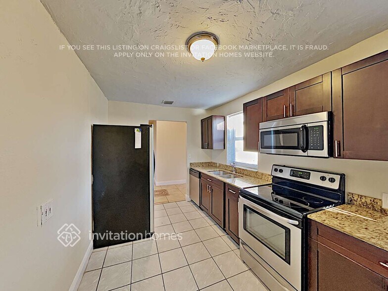 Building Photo - 6491 SW 6th St